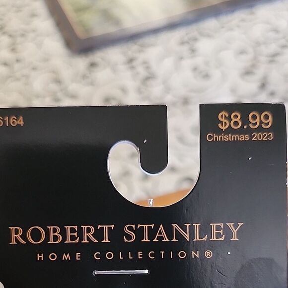 2018 Robert Stanley Ornament - Picture 4 of 9